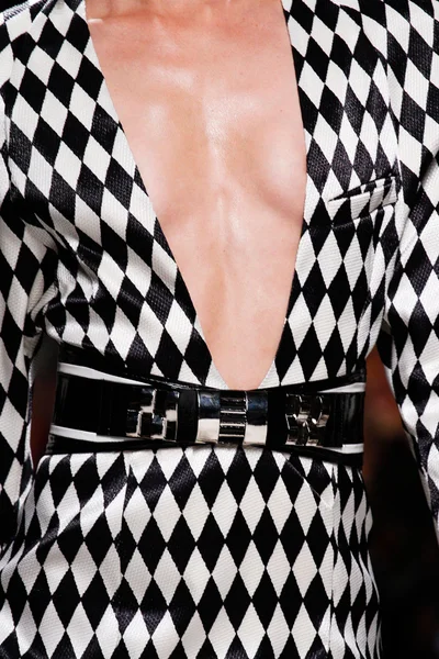 Look 5